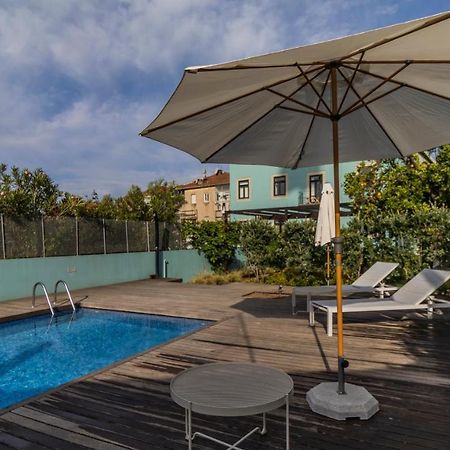 Lovelystay - Downtown Studio With Pool, Ac And Balcony Porto Kültér fotó