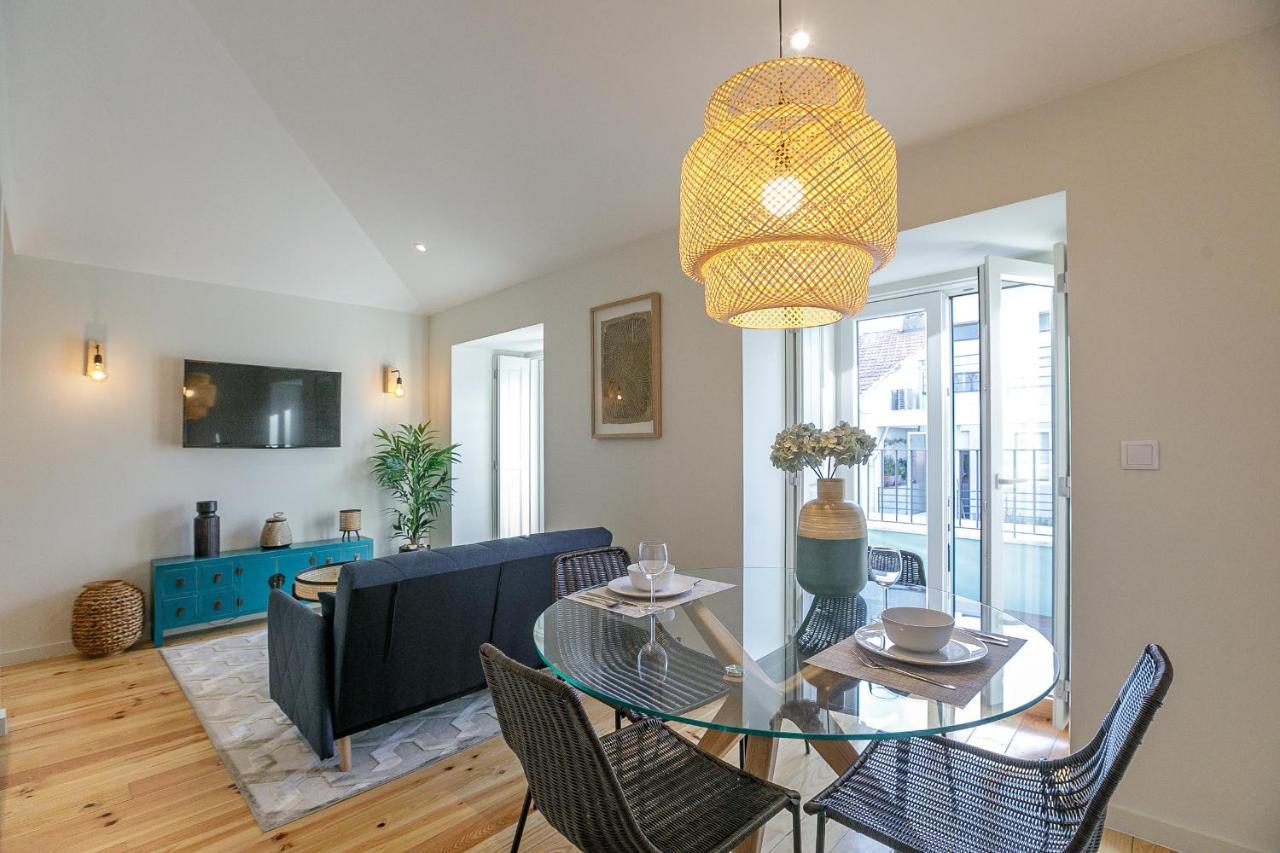 Lovelystay - Downtown Studio With Pool, Ac And Balcony Porto Kültér fotó