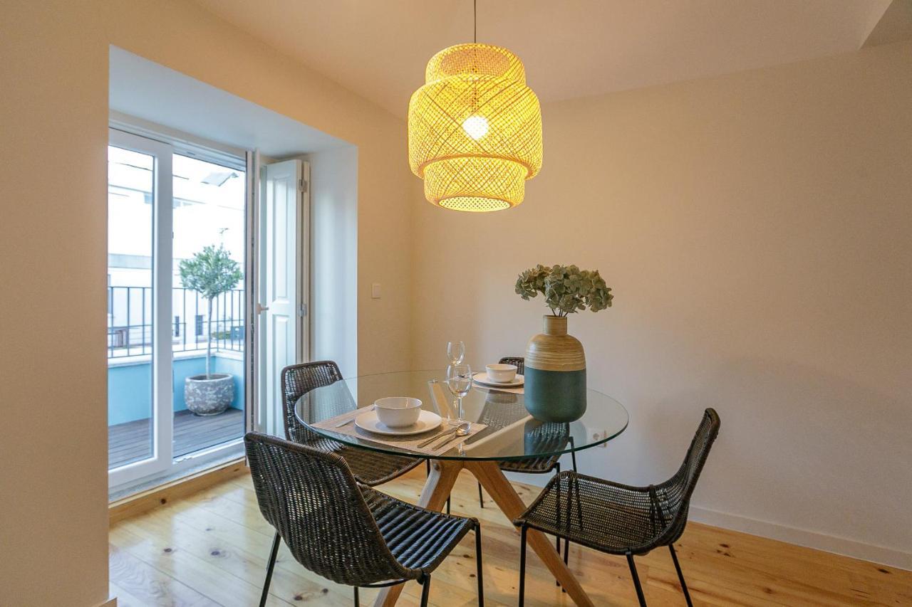 Lovelystay - Downtown Studio With Pool, Ac And Balcony Porto Kültér fotó