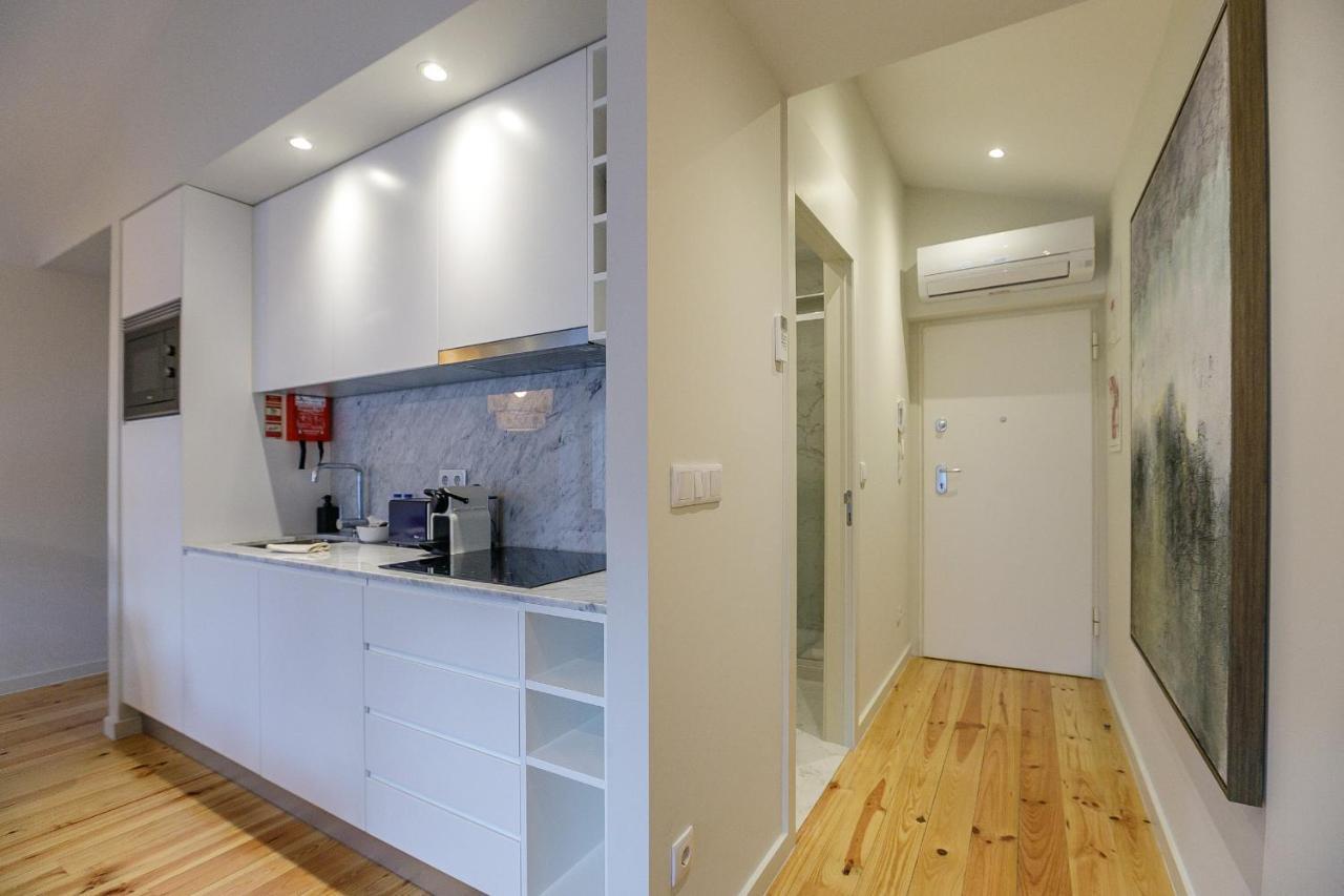 Lovelystay - Downtown Studio With Pool, Ac And Balcony Porto Kültér fotó